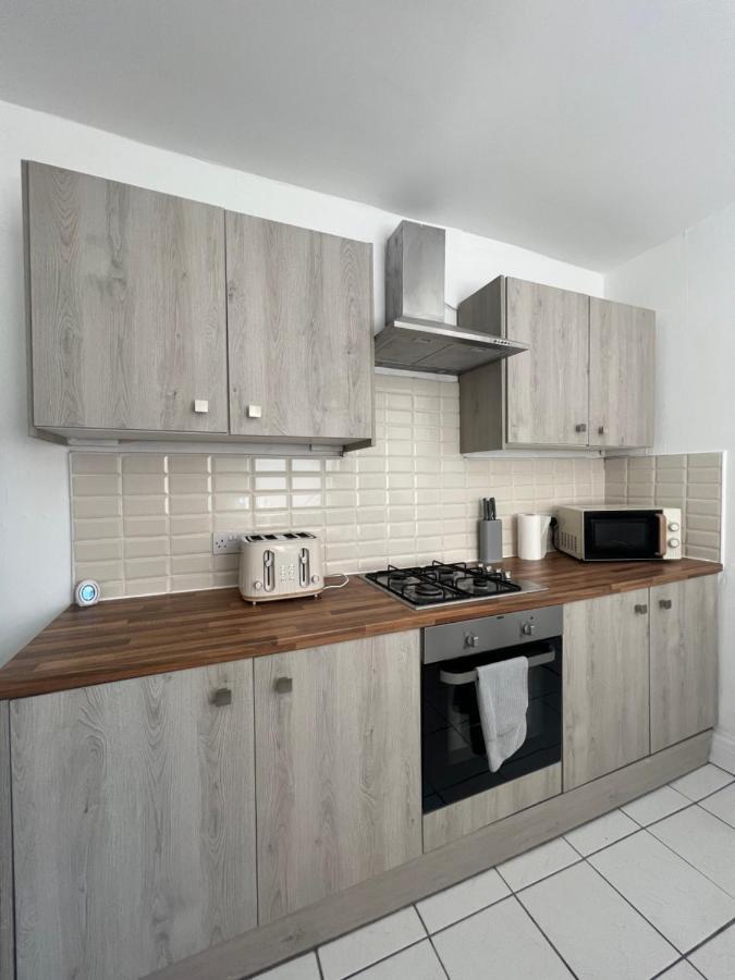 Large 3 Bed - 10 Mins To Centre Vila Liverpool Exterior foto